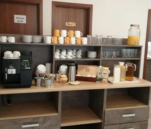 Ludvig Panzio Bed & Breakfast